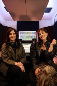 Mixing and recording engineer Maria Elisa Ayerbe produces Paula Arenas album with KRK