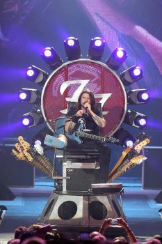 Dave Grohl’s ‘Iron Throne’ powered by Ayrton MagicDot-R