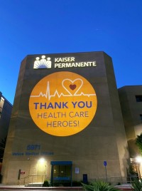 Corona: Kinetic and Chauvet help Kaiser Permanente honor healthcare heroes