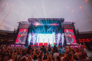 Adlib equips Gerry Cinnamon stadium shows with MDG TheOne