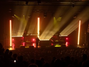 VNV Nation auf Tour mit Claypaky Volero Wave