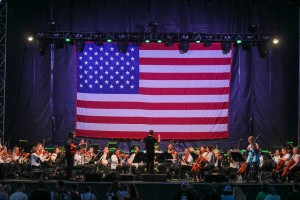 Louisville Orchestra and bluegrass band share Chauvet Independence Day rig