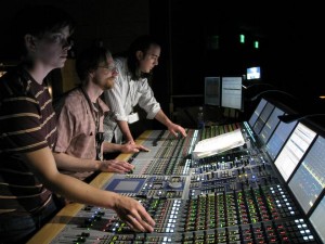 Neues US-Projekt für Stagetec: Aurus-Tonregie mischt das Musical “Follies” 