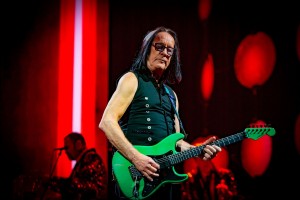 Todd Rundgren - ‘Clearly Human Virtual Live Tour’ (2021)