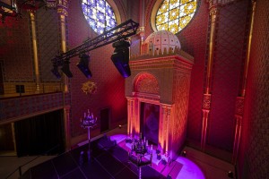 AVL equips Rumbach Street Synagogue with Robe