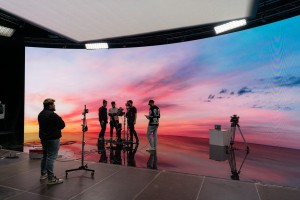 Plateau Virtuel extends virtual film set with Smode and Deltacast