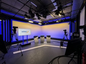 Vema eröffnet neues Konferenzzentrum mit eigenem Corporate-TV-Studio
