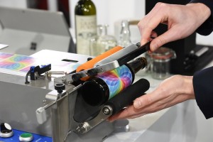 Epson weitet Hybridstand-Konzept auf den Fachbereich Business Systems aus