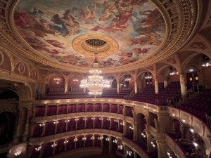 Ungarische Staatsoper mit ETC-SolaFrame-Scheinwerfern ausgestattet