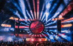 Luis Torres creates celestial looks for Phoenix Lights with Chauvet