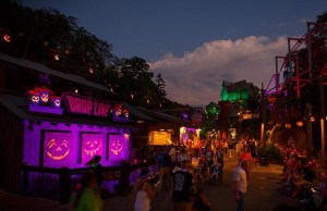 Elation fixtures illuminate Dollywood’s “Great Pumpkin LumiNights”