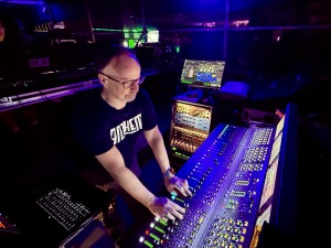 Marc Carolan lightens his load with Fourier Audio’s Transform.Engine on Snow Patrol tour