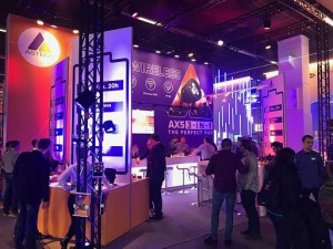 Astera präsentiert AX5-Scheinwerfer