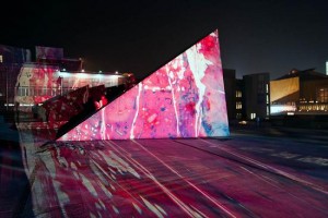„Körper trifft Seele“: Licht-Installation für Berliner „Lange Nacht der Museen“ 