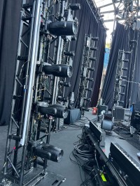 Bobby Glowacki lights Brett Eldredge using a rig from Elation Professional