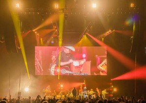 Alan Jackson on tour with Elation’s Platinum FLX