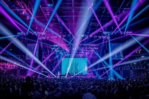 Petar Grašo chooses Robe fixtures for arena shows