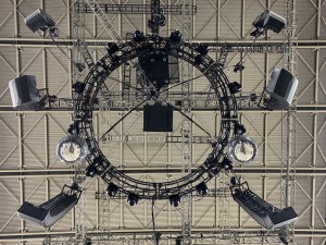 Solotech fields 23 hangs of Martin Audio’s MLA/Wavefront Precision for Stereophonics