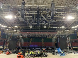 Solotech fields 23 hangs of Martin Audio’s MLA/Wavefront Precision for Stereophonics