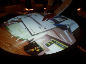 Viewsonic-Ultrakurzdistanz-Projektoren in MultiTouch-Tisch von Eyefactive