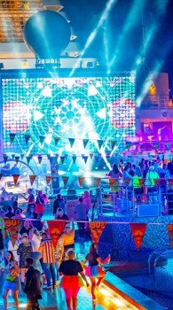 Chauvet illuminates “Back to the 90s” cruise