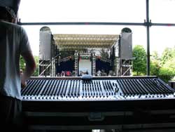 Headroom Media Service entscheidet sich für Soundcraft MH3 Konsole